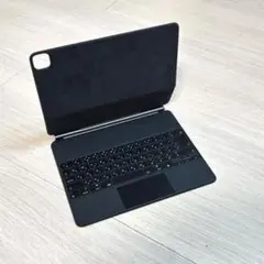 iPad マジックキーボード 13 MXQU2J/A A1998 M5 12.9 iPad マジックキーボード 13 MXQU2J/A A1998 M5 12.9 - メルカリ