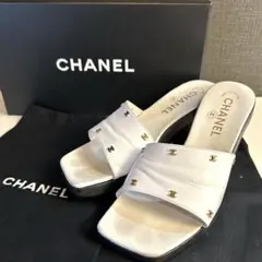 美品✨CHANEL ココマーク スタッズ レザー サンダル ホワイト 37のサムネイル