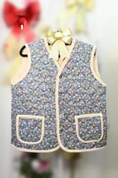 新品タグ付き更にOFF❤もちもちソフト裏フリース花柄キルティングベスト9030