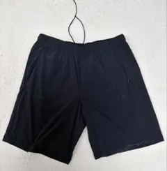 【超美品】Moncler ショートパンツ ブラック　モンクレールのサムネイル