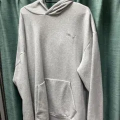 Puma グレー フード付きパーカー