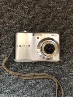 Fujifilm FinePix AV110 デジタルカメラ CC230