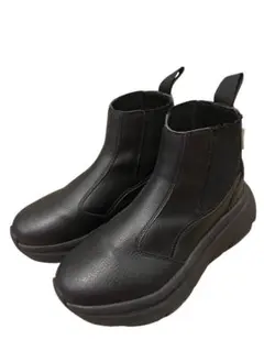 ショートブーツ　ブラック