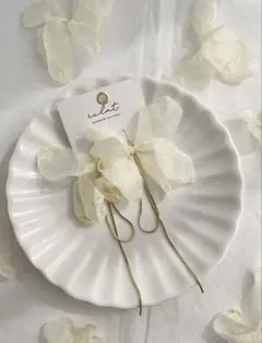 アイボリー フラワーピアス 結婚式 前撮り