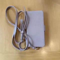 くすみピンク色　スマホケース ショルダーストラップ付き　iPhone16Pro