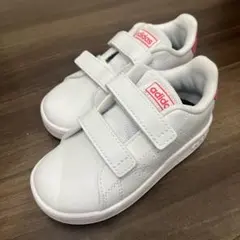 adidas スニーカー　キッズ