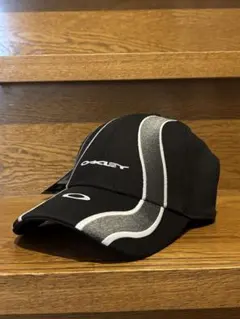 Oakley wave cap b.Eautiful似 ビリーアイリッシュ着用 - メルカリ