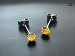 ▽スワロフスキー 一粒ピアス 4mm 渋グリーン ステンレス 12 - メルカリ