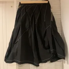 美品 mercibeaucoup メルシーボークー 変形スカート　サイドジップのサムネイル