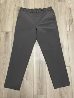 ストレッチテーパードパンツ