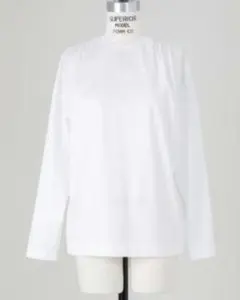 deres ロングスリーブTシャツ