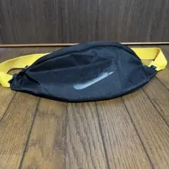 NIKE ボディバッグ 黒×黄色