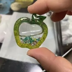 ハンドメイド リンゴレジン ミセスグリーンアップル イメージ