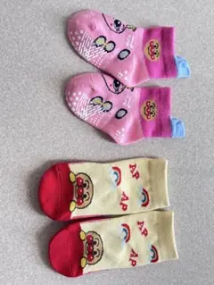 新品アンパンマン靴下2足セット９-12cmベビーソックス滑り止め付 キッズ靴下