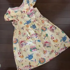 新品同様　シャーリーテンプル　プリントデザイン半袖ワンピース　130