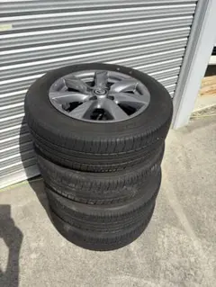 日産　ノートイーパワー　純正ホイールタイヤセットのサムネイル