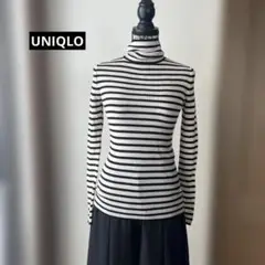 新品‼️UNIQLO エクストラファインメリノリブタートルネックセーター