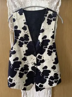 白黒パターン ノースリーブベスト　牛柄　古着