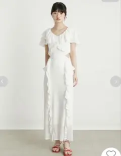 値下げ中⭐︎Lily brown 白　ストレッチレースラッフルワンピース
