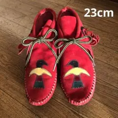 ヴィンテージ 赤い鳥刺繍モカシン