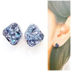 ブラック変形スクエア7mm鉱石ピアス/イヤリング　人気　再販