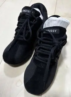 週末価格！RADISSY ダンスシューズ 通気性 軽量 競技 男女兼用