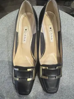 D.IANA ブラック パンプス ゴールドバックル