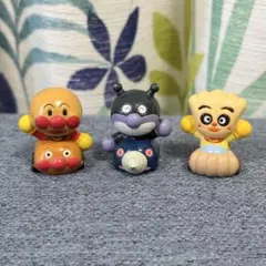 アンパンマン　フィギュア　乗り物　カーレース　レア　レトロ　バスボム