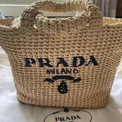 お値下げ‼️PRADA スモール クロシェ トートバッグのサムネイル