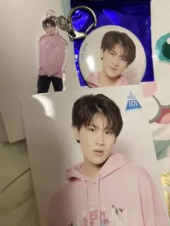 大久保波留 アクリルキーホルダー 缶バッジ 生写真 セット