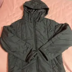 黒 フード付き中綿コート