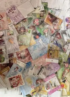 孫*空様 五等分の花嫁 アクリルスタンド 缶バッジ カード類 クリアファイル 色