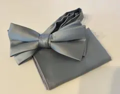 蝶ネクタイ・ポケットチーフのセット