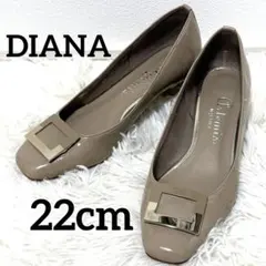 【美品】DIANA パンプス　22㎝ バックル　ベージュ　エナメル