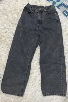 ダークグレー ストレートレッグデニム