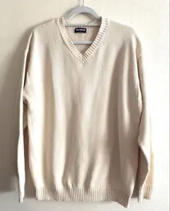 UNIQLO（ユニクロ）のVネックセーターコットン100%のサムネイル