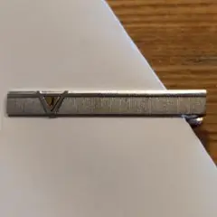 イヴサンローラン　タイピン　シルバーカラー