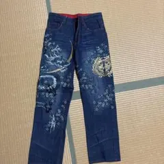 W34】不倶戴天 刺繍デニムパンツ ジーンズ 和柄 龍 ドラゴン - メルカリ