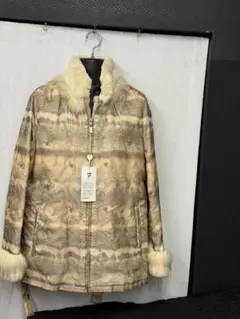 未使用　¥1650000 ファーライニング　ジャケット　ベージュ系のサムネイル