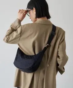 新品同様ラシット ナイロン ラウンドショルダーバッグ