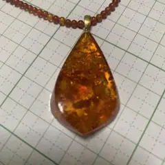 琥珀アンバーペンダント ネックレス　値下げ❗️