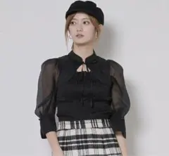 SNIDEL ブラック デコルテオープンブラウス