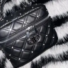 【値下げ中】GYDA ラインストーンキルティングBAG