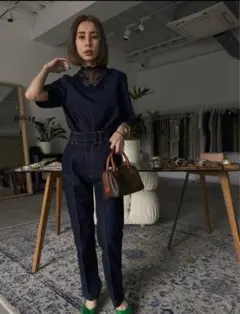 【極美品✨】ameri MEDI LACE NECK BLOUSE AMERIのサムネイル
