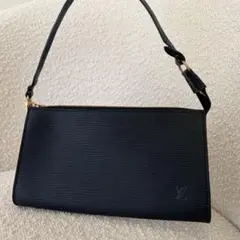 鑑定済　ルイヴィトン　エピ　アクセソワール　黒　ブラック 楽天市場】【バッグ】LOUIS VUITTON ルイ ヴィトン エピ ポシェット