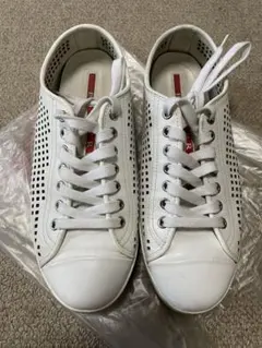 セール！　PRADA ホワイト メッシュ スニーカーのサムネイル