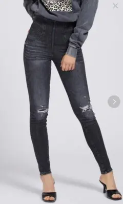 GUESS デニムパンツ