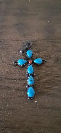 ペンダントトップ　ターコイズ　ネックレス　クロス　アクセサリー　シルバー
