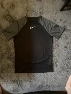 Nike ブラック/グレー トレーニングウエアのサムネイル