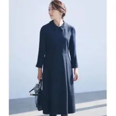 美品★23区 高橋志津奈コラボ ビスコースストレッチポンチ2WAYワンピース40のサムネイル